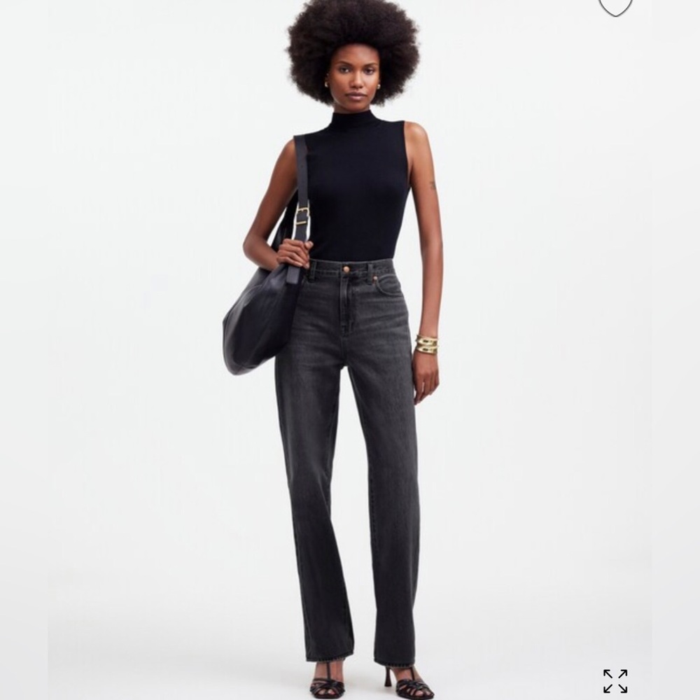 Madewell: The Rail Straight Jean. 25P. Kingswood wash.